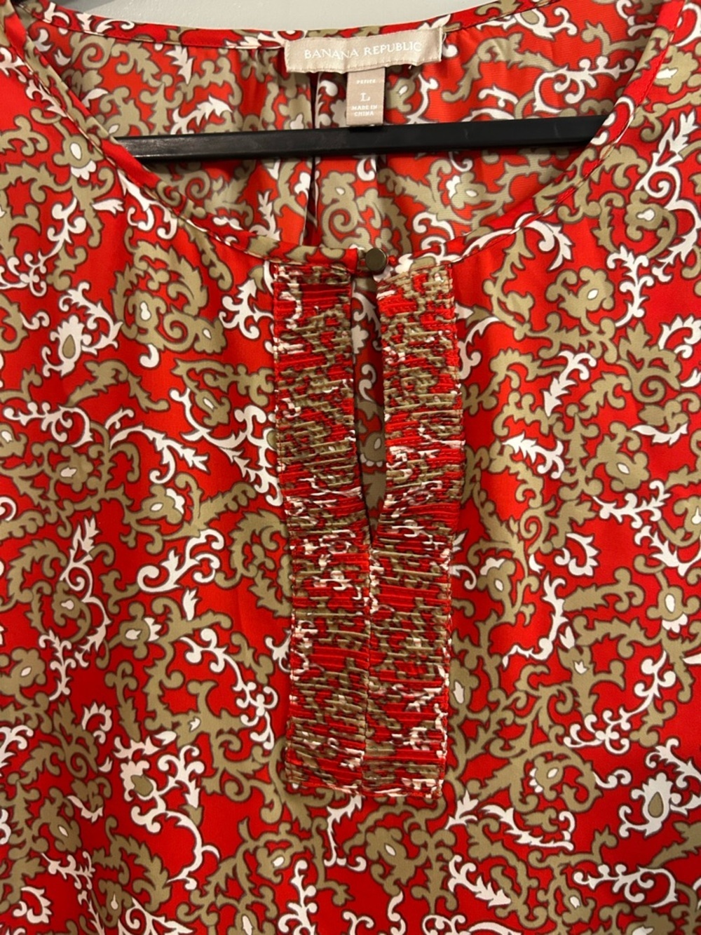 Banana Republic Red Patterned Ruffle-Trim Blouse - Picture 4 of 5
